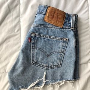 levi shorts